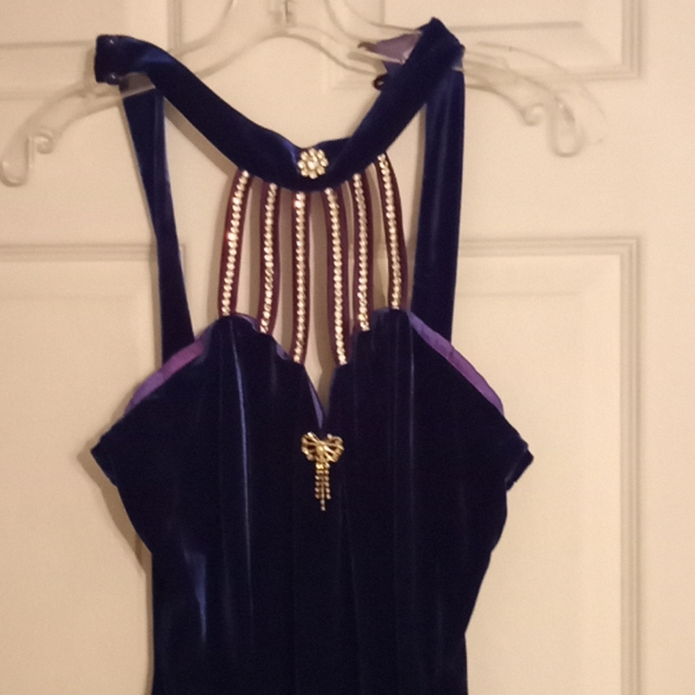 Prom dress - Picture 2 of 3